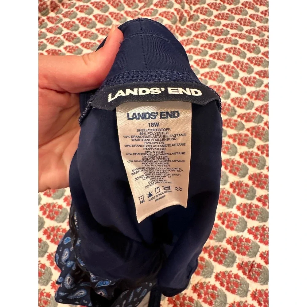 Lands End Womens 18W Navy Blue Paisley Swim‎ Shorts
